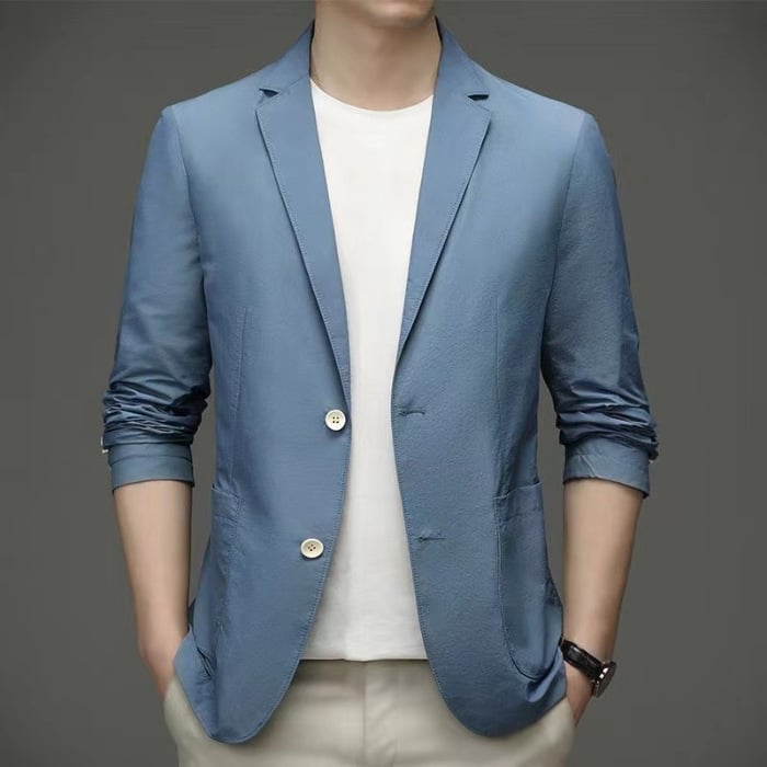 Stylischer Herren Slim Fit Blazer in Schwarz. Perfekter Business-Sakko für den modernen Mann, auch casual tragbar.