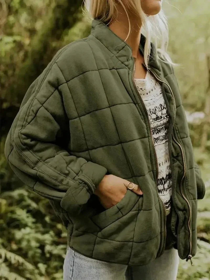 Graue Damen Übergangsjacke Amaria. Stylische Oversize Jacke, perfekt für Frühling, Herbst & Streetwear.