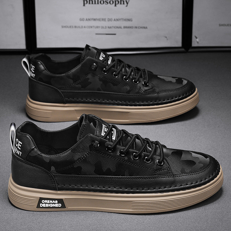 Eleganter schwarzer Herren Slip-On Sneaker. Komfortable & moderne Freizeitschuhe für Männer.