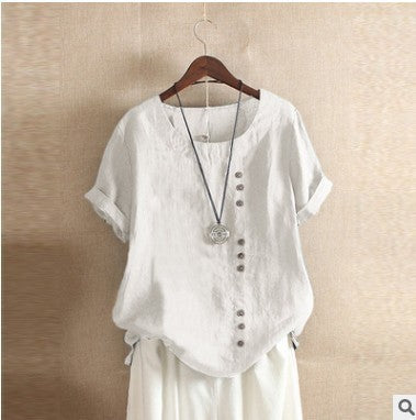 Stilvolles lässiges Damen Blusenshirt von Mullers-Modehaus mit markantem Schrägknopf.