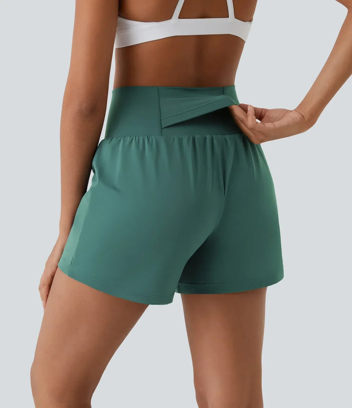 Praktische Damen Sport Shorts, 2-in-1, hochtailliert, für optimalen Tragekomfort.