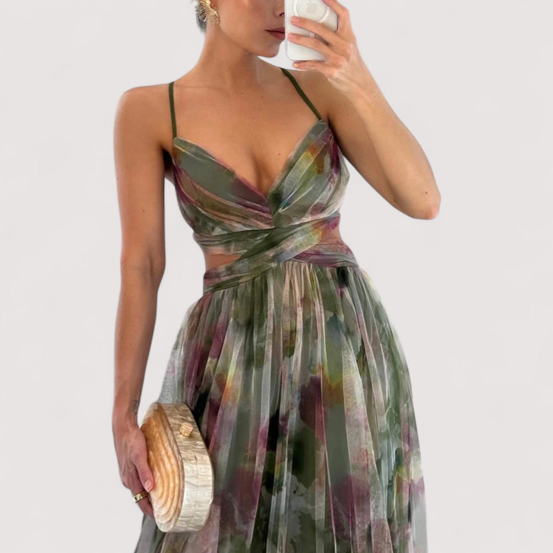 Schickes Damen Cocktailkleid, figurbetont & elegant, für festliche Anlässe und stilvolle Auftritte.