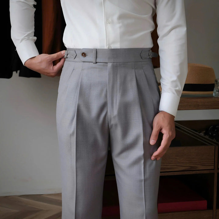 Elegante Freizeithose Genua Sidetab für Herren, klassisch vielseitig für smarte Casual-Outfits.