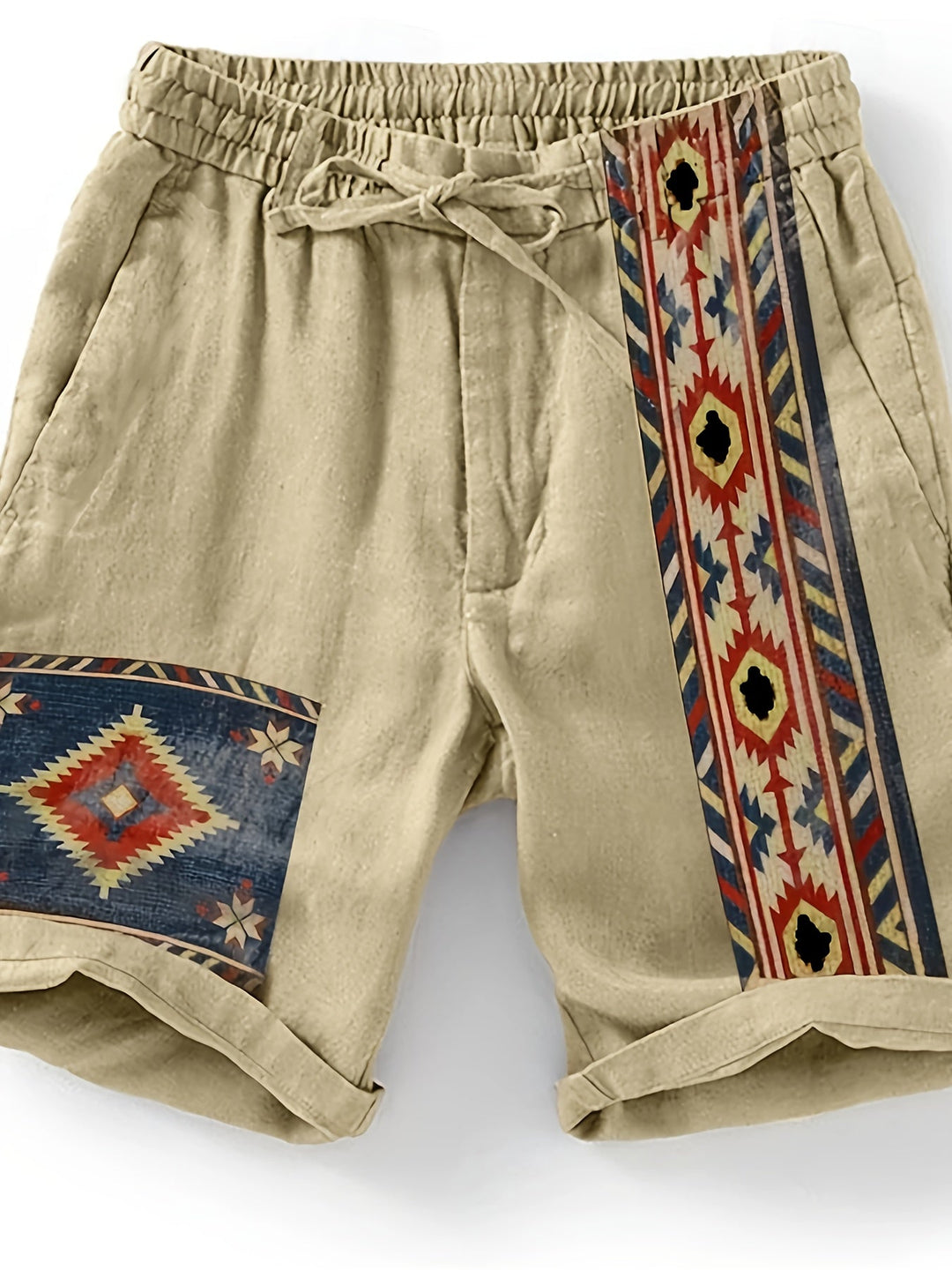 Herren Shorts mit lebhaftem Ethno- und geometrischem Muster, perfekt für Sommer, Strand & Freizeit.