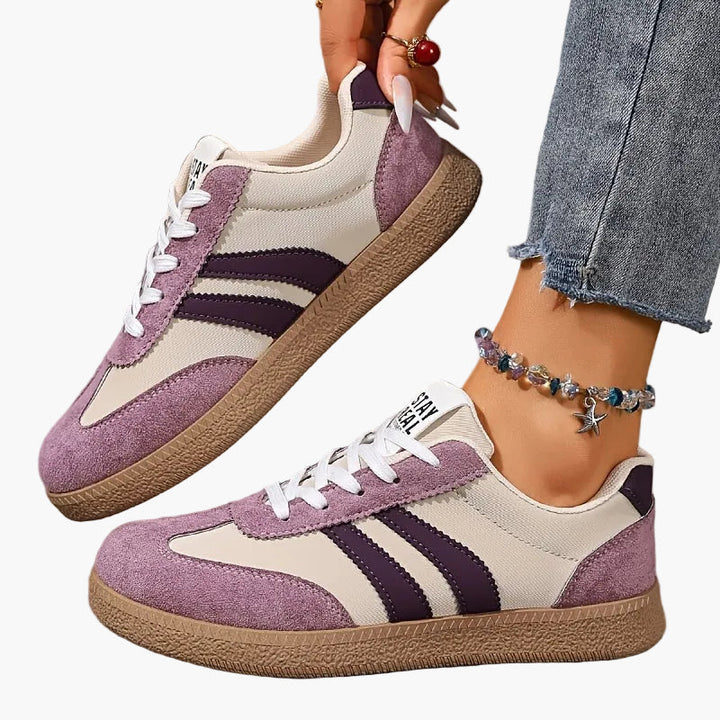 Schwarze & Lila Damen Retro Sneaker, komfortable Alltagsschuhe mit coolem Vintage-Look.