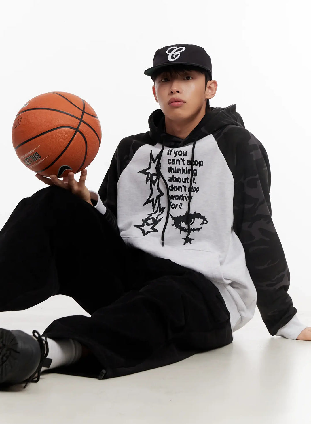 Schwarze Herren Baseballkappe bestickt, perfekt für Outdoor-Aktivitäten und lässige Sommerlooks.