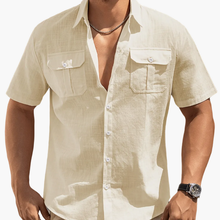 Herren Sommer Kurzarmhemd, mit Reverskragen und zwei Brusttaschen, für stilvolle Männer.
