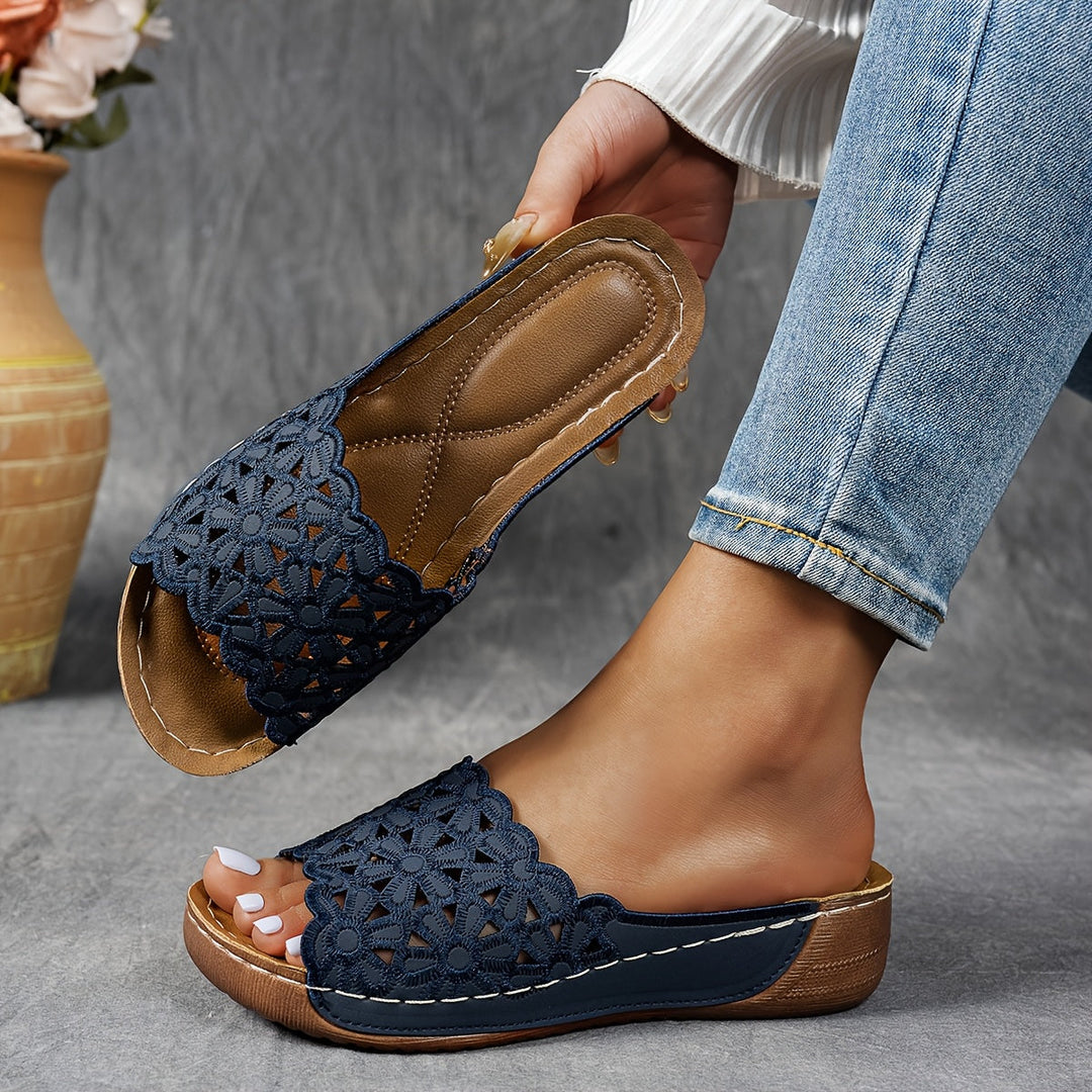 Bequeme Damen Slip-On Sandalen, vielseitig und stilvoll. Perfekt für den Sommer mit offenem Zehenbereich.