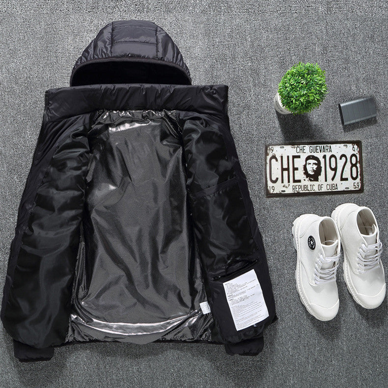 Detail: Reißverschluss und Taschen der beheizbaren Herren-Winterjacke für funktionellen Komfort.