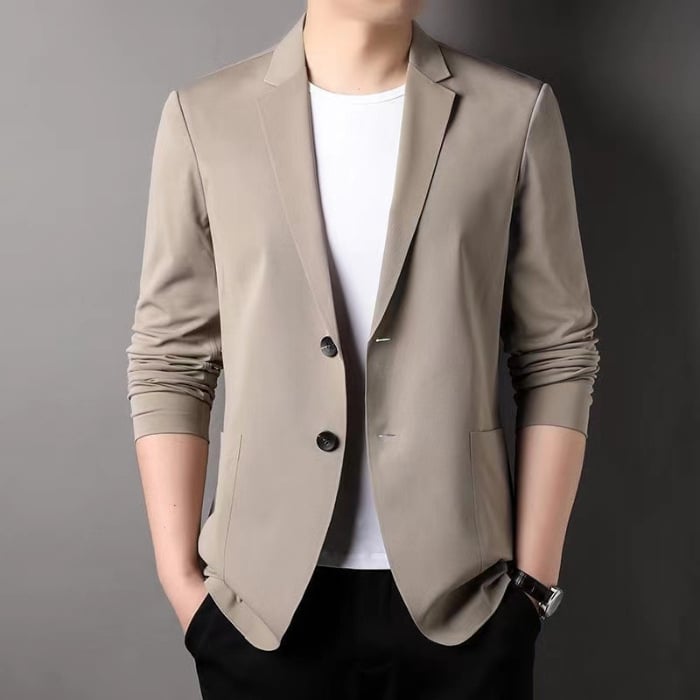 Eleganter Herren Slim Fit Anzugjacke mit Zwei-Knopf-Verschluss. Ideal als Business-Sakko oder Freizeit-Blazer.