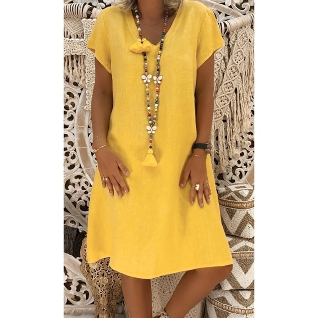 Elegant-lässiges Damen Sommerkleid, kurz und bequem. Perfekt für warme Tage und Freizeit.