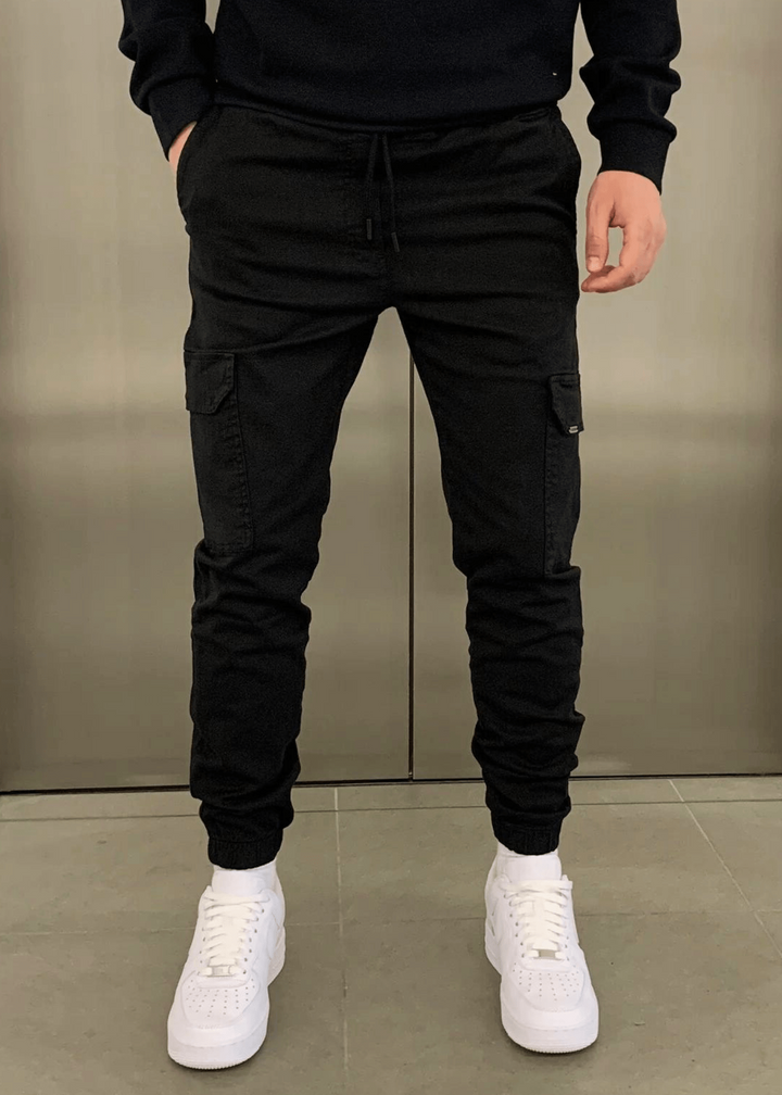 Herren Cargo-Jogginghose, modern & bequem für Alltag und Streetstyle. Lässige Freizeithose mit Komfort.