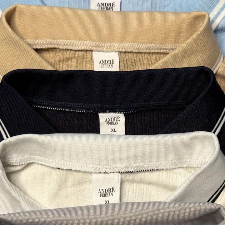Bequemes geripptes Herren Polo-Shirt in Braun; warm und stilvoll für Herbsttage und Freizeit.