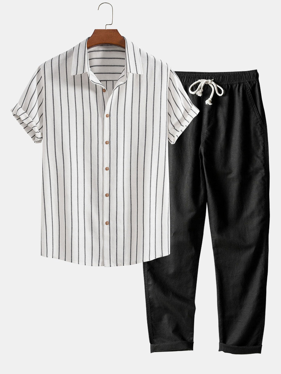 Das perfekte Herren Sommeroutfit: Leinen-Hemd & Hose, ideal für Urlaub, Strand und Freizeit.