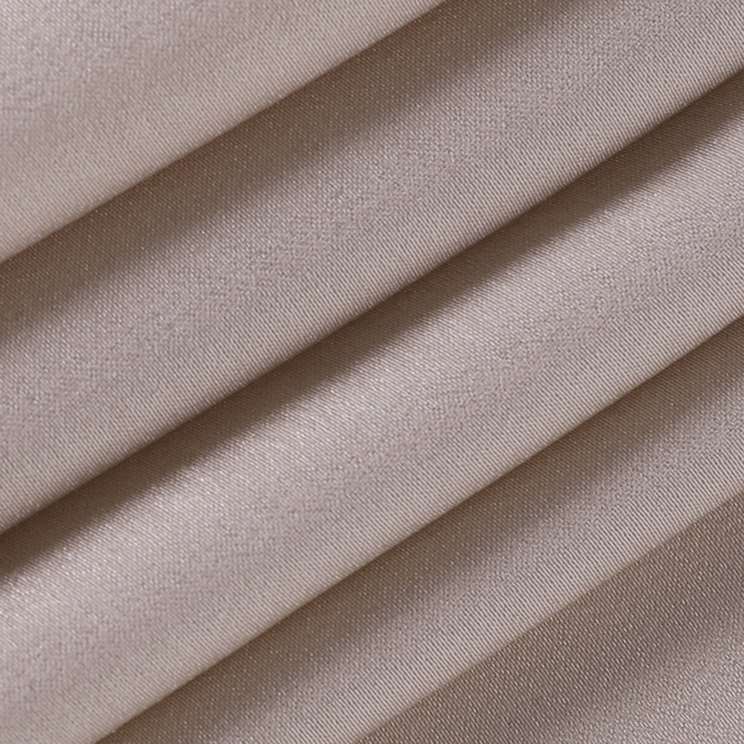 Elegantes Spaghettiträger Midikleid Elara, figurbetont & stilvoll, ideal für gehobene Anlässe.