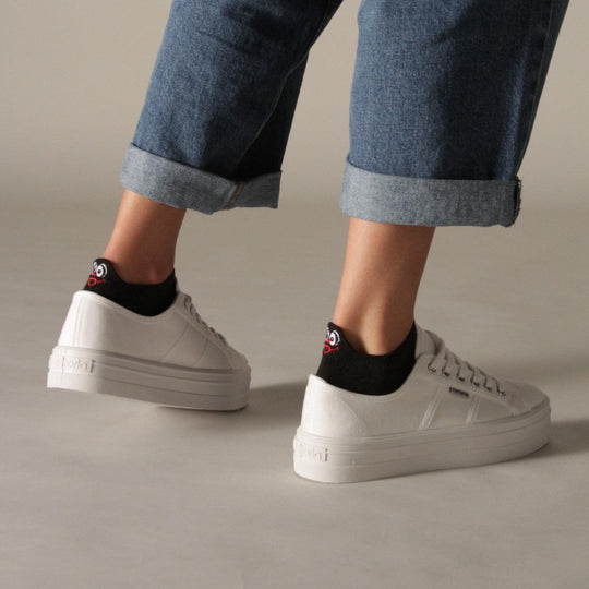 HappySteps: 10 Paar bequeme und langlebige Unisex Socken in einem farbenfrohen Design-Mix.