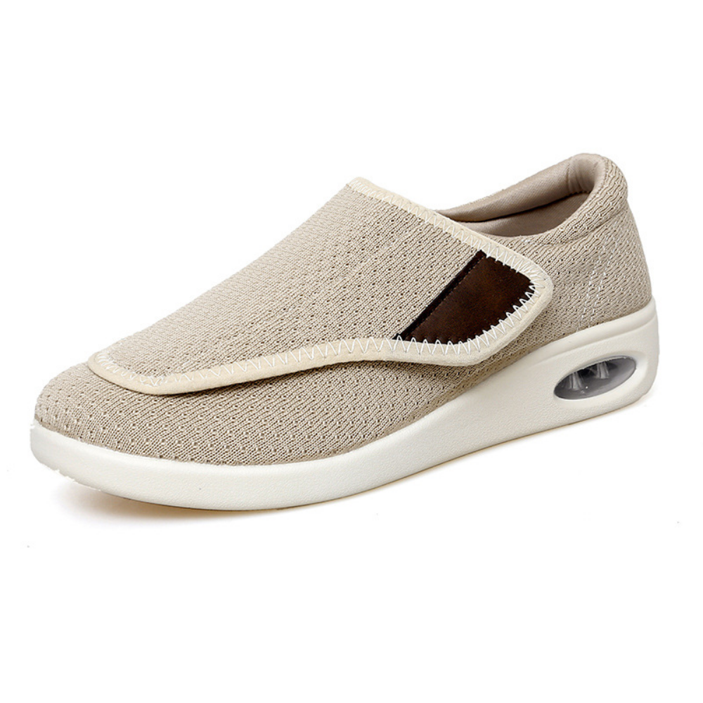 Stilvolle Herren Komfortschuhe für Freizeit & Alltag. Bequeme, rutschfeste Sneaker mit guter Dämpfung.