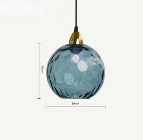 Vielseitige Glaskugel-Hängeleuchte LumiSphere, passt zu moderner Innenbeleuchtung und Deko.