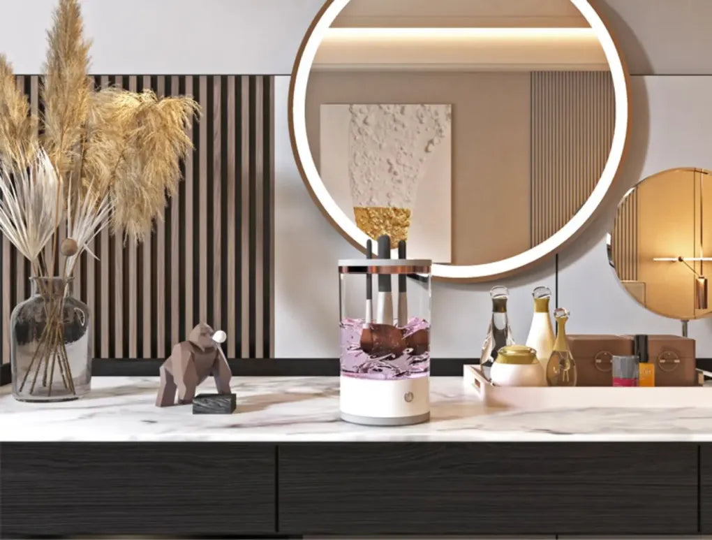 Wiederaufladbarer Make-up-Pinselreiniger für schnelle, hygienische Tiefenreinigung aller Schminkpinsel.