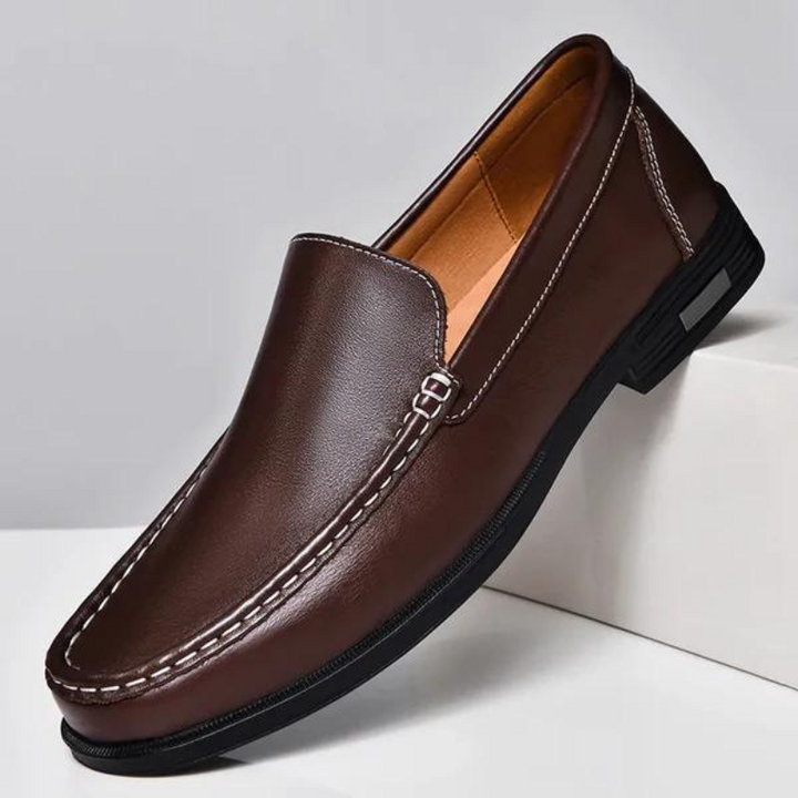 Hochwertige graue italienische Herren Slipper, Premium Leder für Komfort & zeitlose Eleganz.