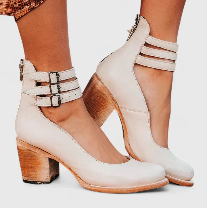 Komfortable Damen Pumps mit stabilem Blockabsatz, perfekt für langen Tragekomfort.