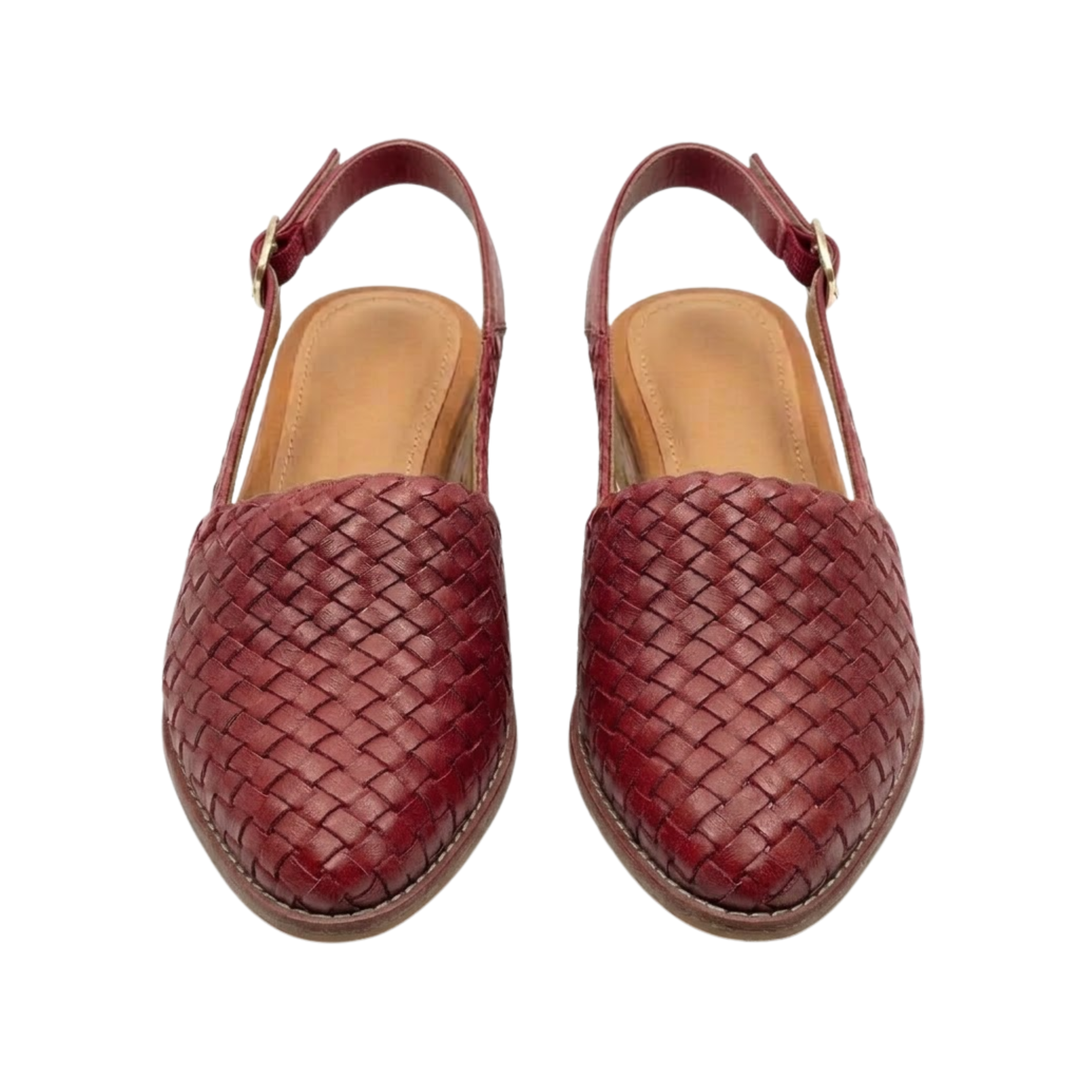 Damen Slingbacks mit geflochtenem Design & spitzer Zehenpartie. Ideal für eleganten Alltagskomfort im Frühling.
