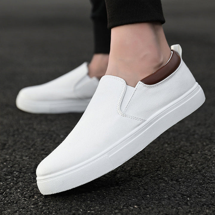 Orthopädische Lennard Slip-On Herrenschuhe aus Canvas. Komfortable Unterstützung für die Füße.