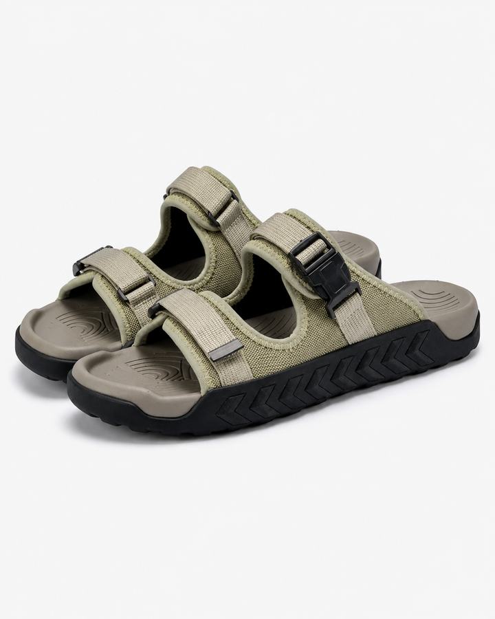 Bequeme Männersandalen für Sommer & Freizeit, mit atmungsaktivem Design und komfortabler dicker Sohle.
