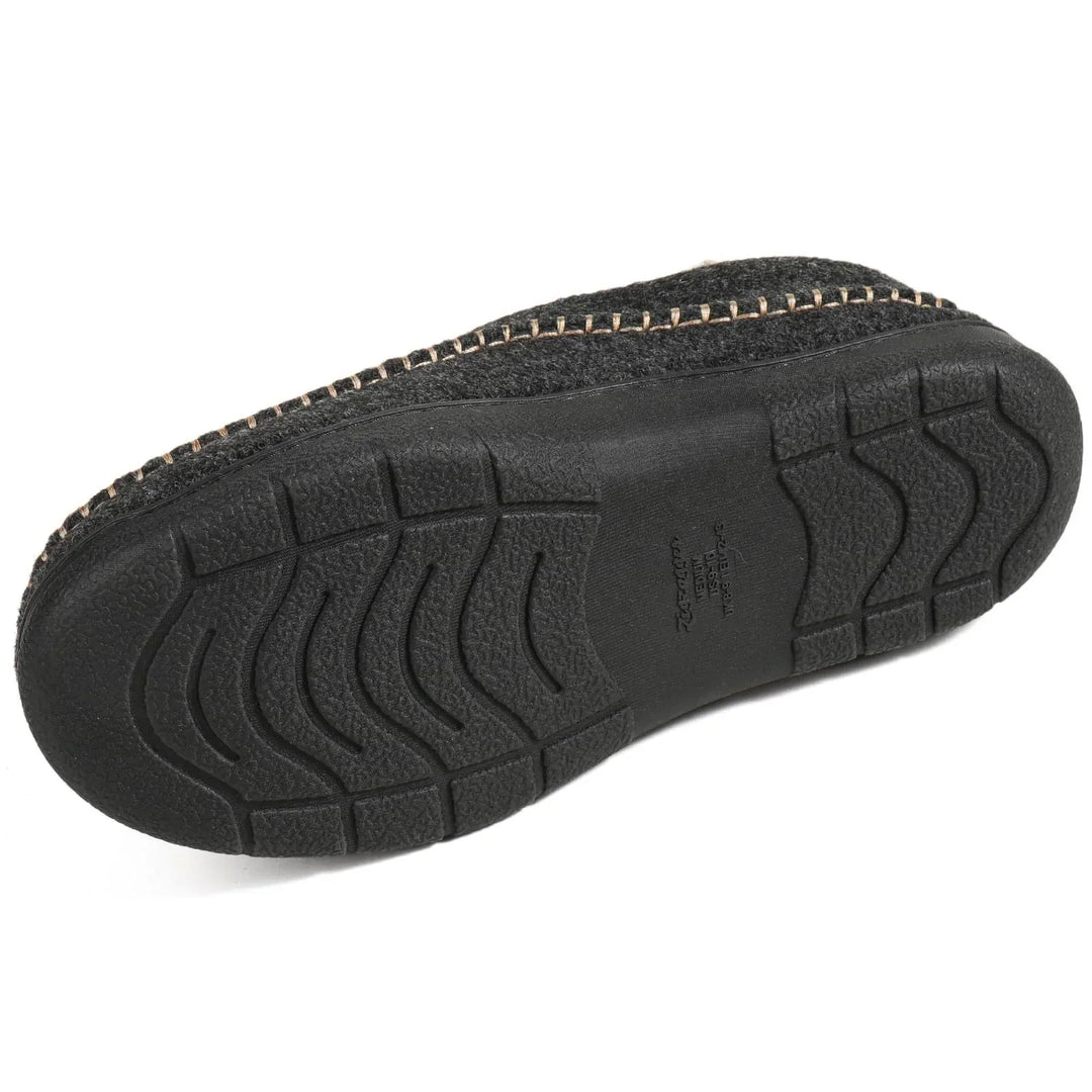 Von oben gesehen: Bequeme Herren Slip-On Loafer, warm gefüttert für den Winter. Rutschfeste Alltagsschuhe.