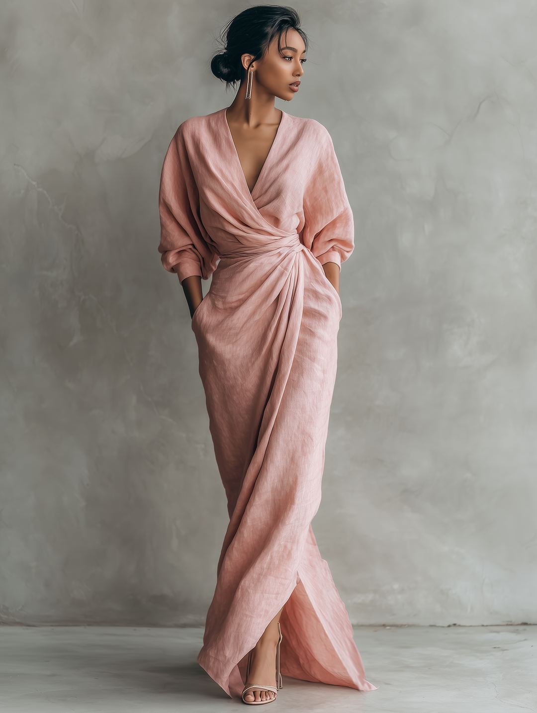 Schickes Wickel Maxikleid für Damen, elegant und bequem, ideal für Freizeit, Urlaub oder festliche Anlässe.