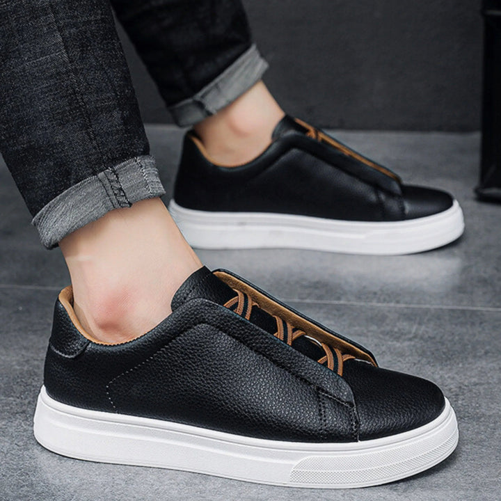 Vielseitige Herren Slip-On Sneakers: Perfekte Kombination aus Stil & Komfort. Robuste Männerschuhe.