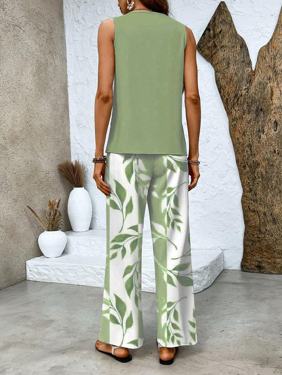 Komfortables Sommer Zweiteiler Set für Damen mit ansprechendem Blattmotiv. Ärmellos & weite Hose.