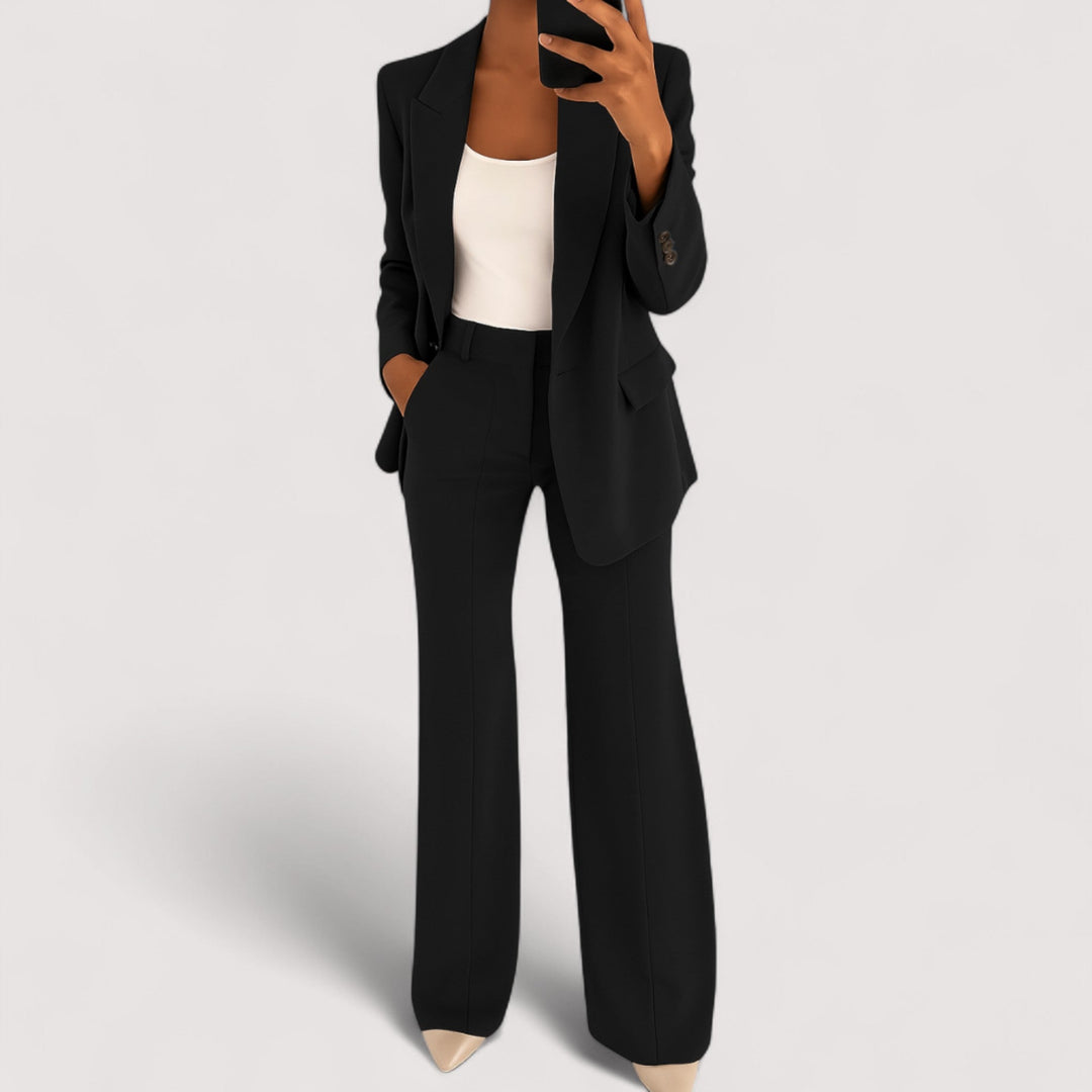 Festlicher Damenanzug, zweiteilig: Eleganter Blazer & Hose für besondere Anlässe, Büro und Freizeit.
