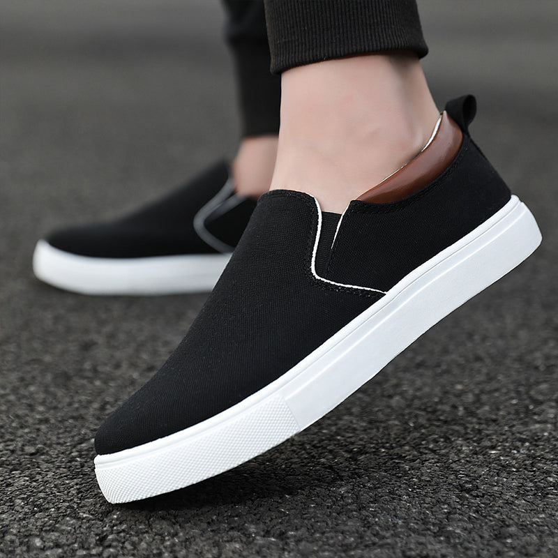 Ultraleichte Lennard Slip-On Canvas-Schuhe für Herren. Ideal für lange Spaziergänge & Reisen.