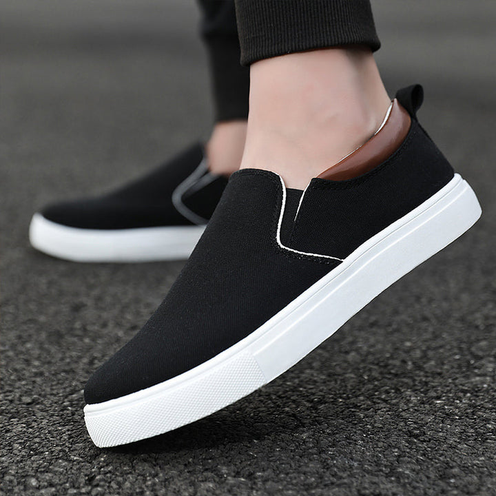 Ultraleichte Lennard Slip-On Canvas-Schuhe für Herren. Ideal für lange Spaziergänge & Reisen.
