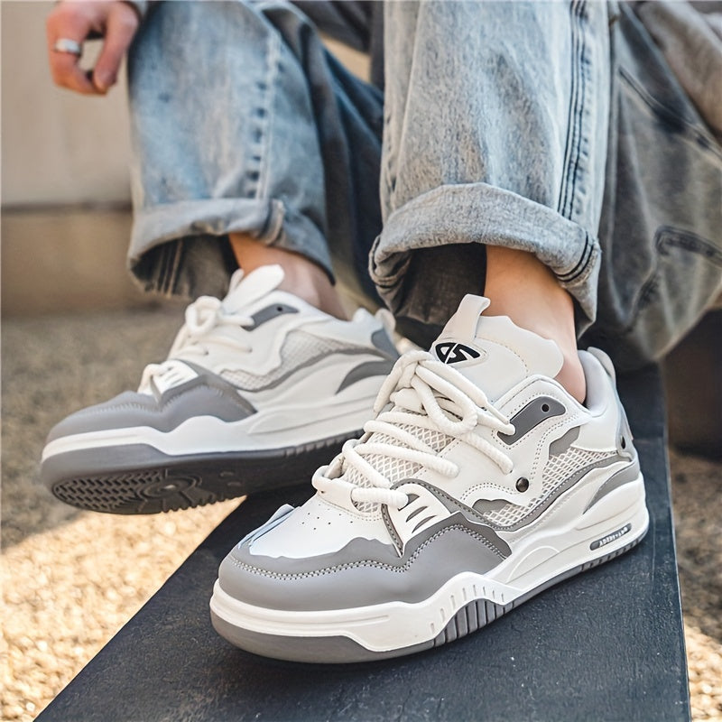 Schnürsenkel-Detail: Sportlicher Herren Trend-Sneaker, moderne Männerschuhe für Streetstyle.