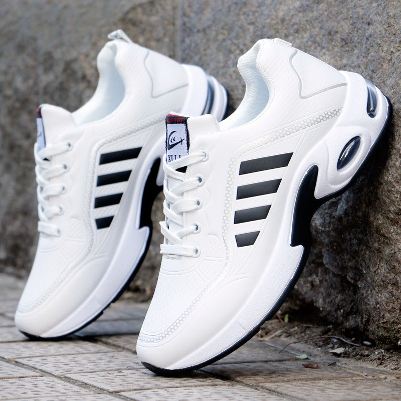 Bequeme Herren-Sportschuhe mit Schnürung für Sport und Alltag; ideal als Freizeitschuh oder Sneaker.