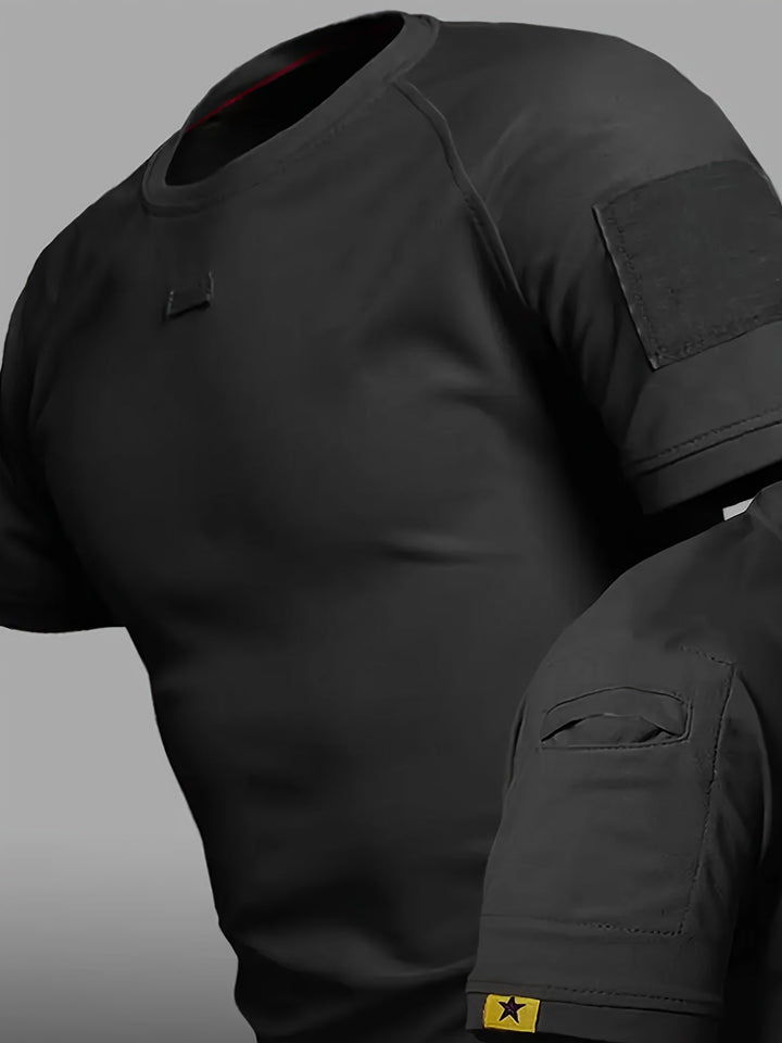 Herren Outdoor T-Shirt im Militärstil, kurzarm, mit Schultertaschen & Klettflächen. Perfekt für Freizeit & Einsatz.