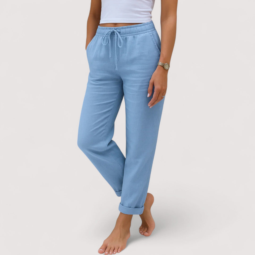 Trendige, locker geschnittene Weitbein-Hose für Damen, ideal für stilvolle Alltags- und bequeme Freizeitlooks.