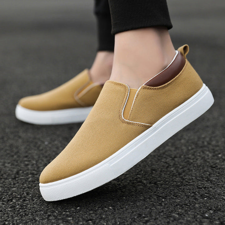 Weiche Lennard Slip-On Herrenschuhe aus Canvas. Optimaler Komfort für empfindliche Füße.