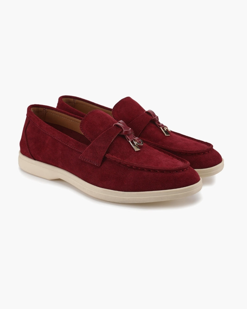 Modische Damen Loafer mit feiner Steppnaht. Klassische Damenschuhe für einen modernen Look.