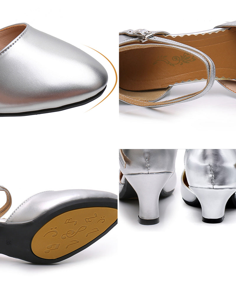Glamouröse silberne Damen Absatzschuhe mit Blockabsatz. Perfekt für Partys & Abendveranstaltungen.