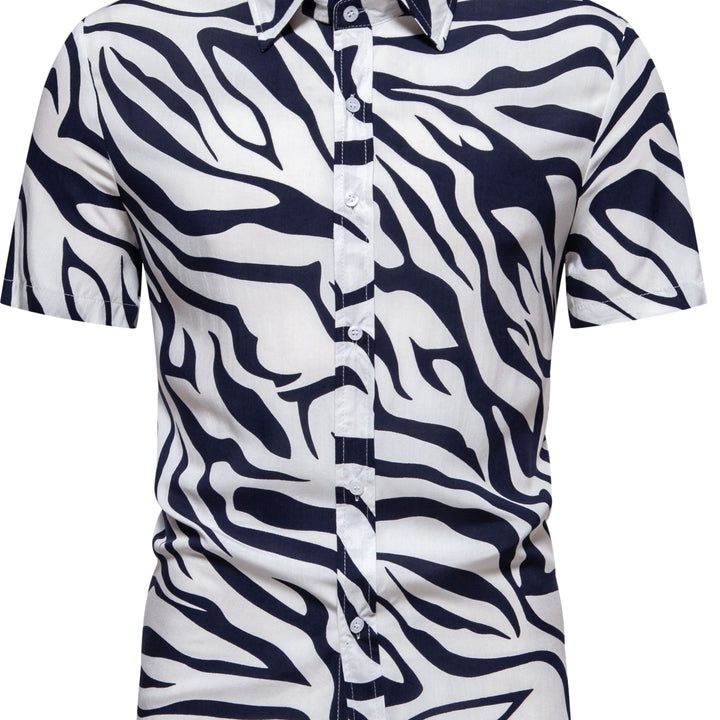 Lässiges Freizeit-Kurzarmhemd für Herren. Das Zebramuster sorgt für einen modernen Look im Urlaub.