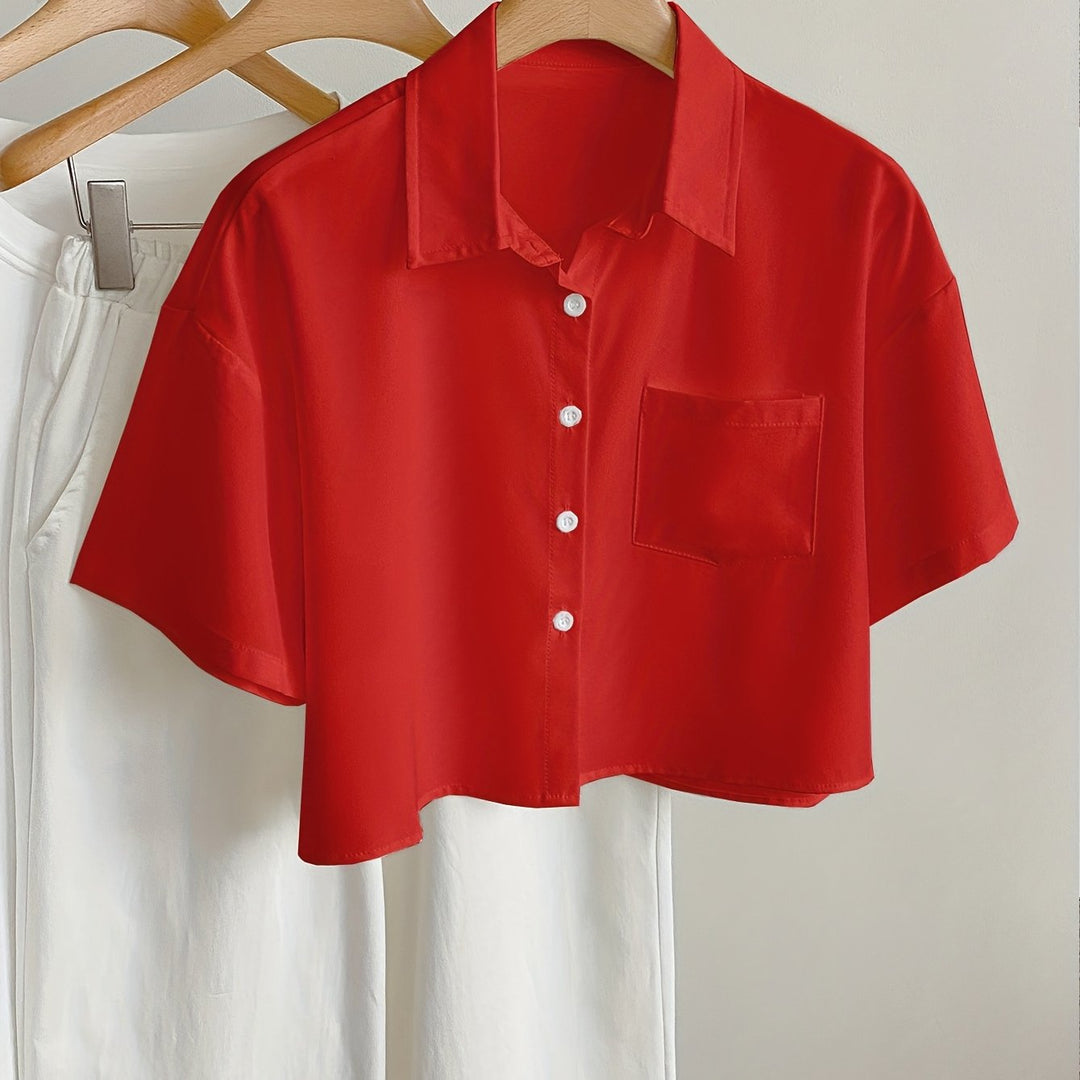 Zeitlose Damen Kurzarm Bluse, cropped Schnitt, vielseitig kombinierbar für jeden Anlass.
