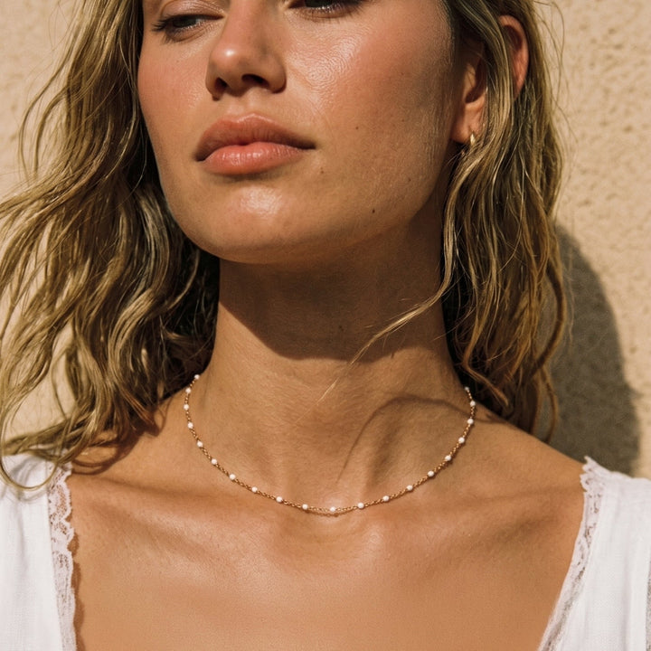 Damen Halskette Gold Choker, Perlen-Imitation, aus hypoallergenem Edelstahl.