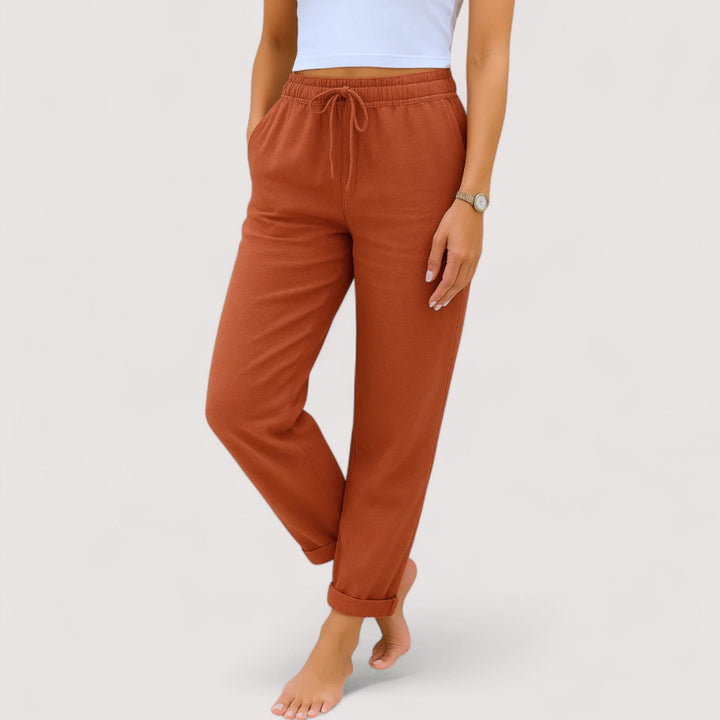 Bequeme, fließende Damenthose mit lockerem Weitbein-Schnitt, optimal für Komfort und Eleganz im Sommer.
