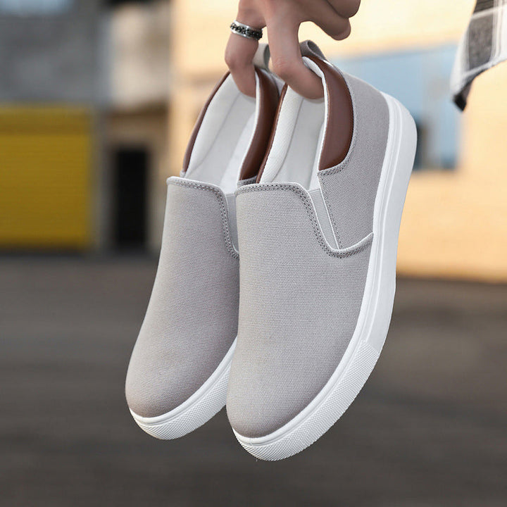 Lennard: Komfortable Slip-On Herrenschuhe aus atmungsaktivem Canvas. Der ideale Alltagsschuh.