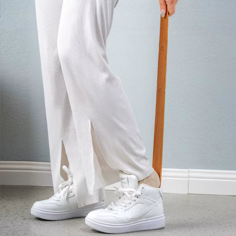 Robuster, extra langer Schuhanzieher; müheloses Anziehen aller Schuhtypen.