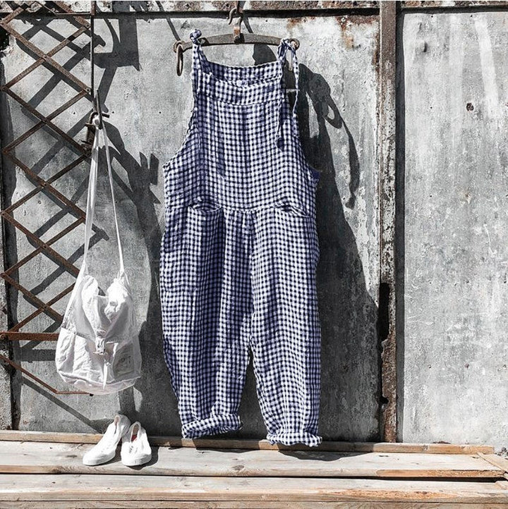 Lois Amsterdam Casual Jumpsuit für Damen mit feinen Streifen. Ein bequemer Einteiler für den Alltag.