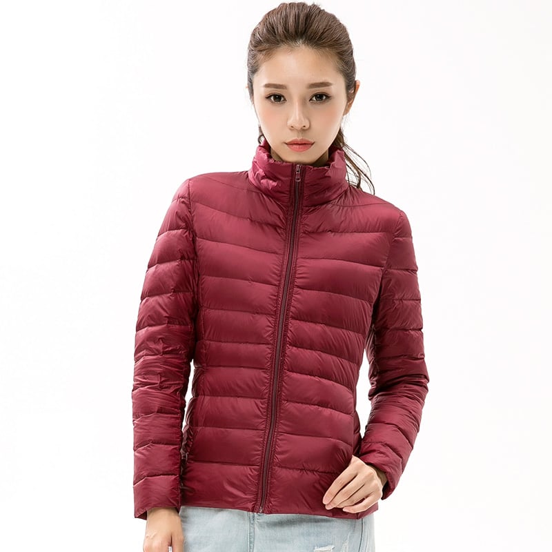 Vielseitige, leichte Damen Übergangsjacke mit Stehkragen, ideal für kühle Frühlingstage, modisch und dünn.